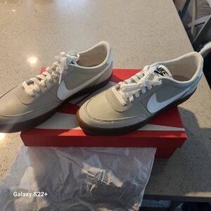 Nike Men's Gray and White Casual Sneakers